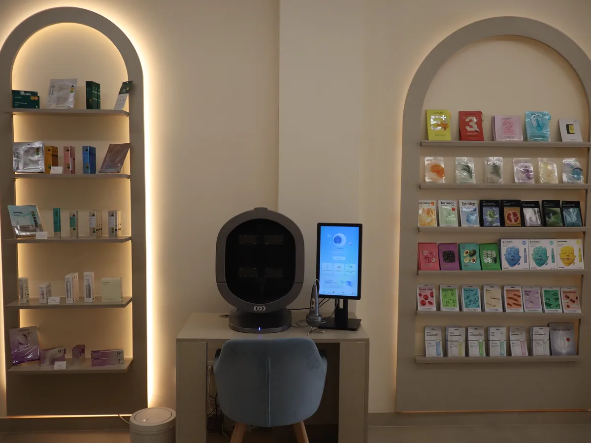 El Skin Analyzer en la tienda Aöra de San Pedro de Alcántara