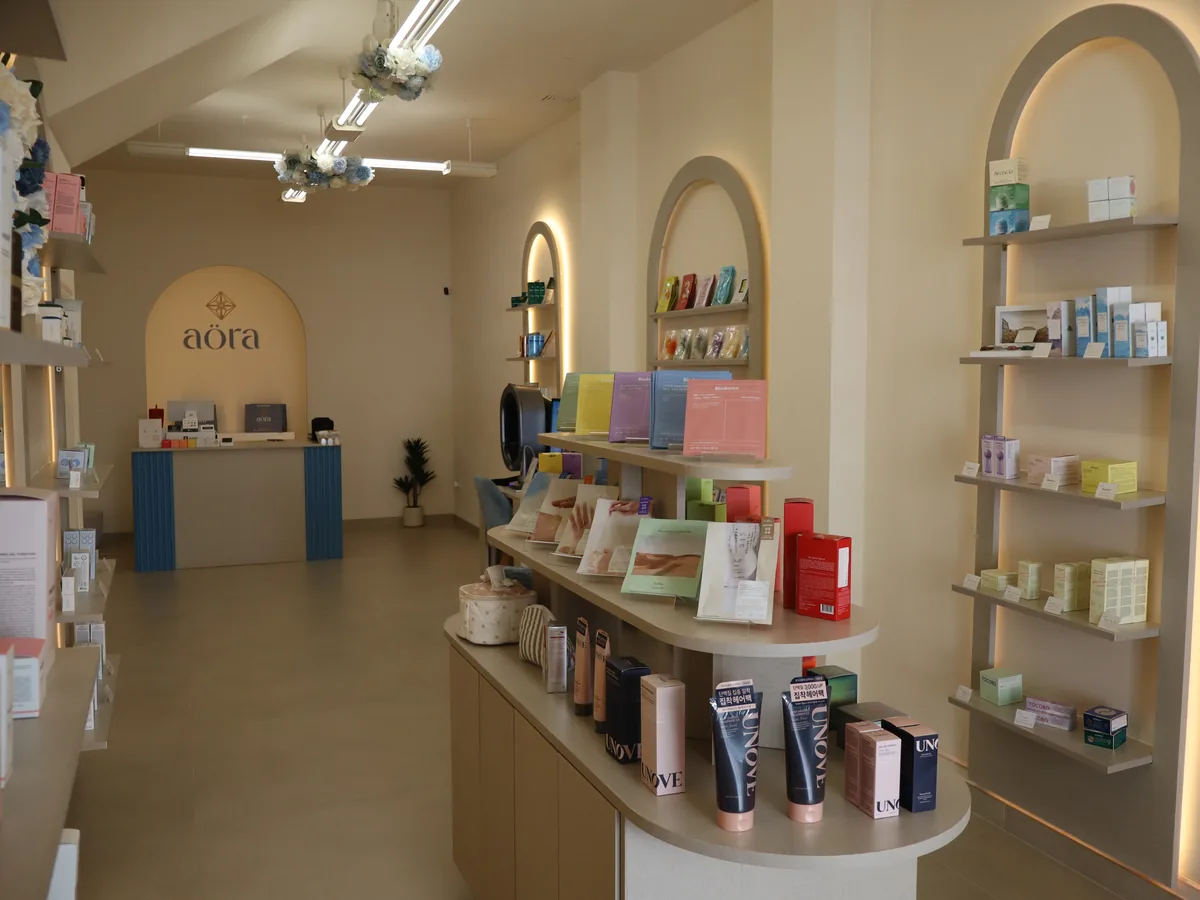 Interior de la tienda Aöra en Calle Pizarro 6, San Pedro de Alcántara